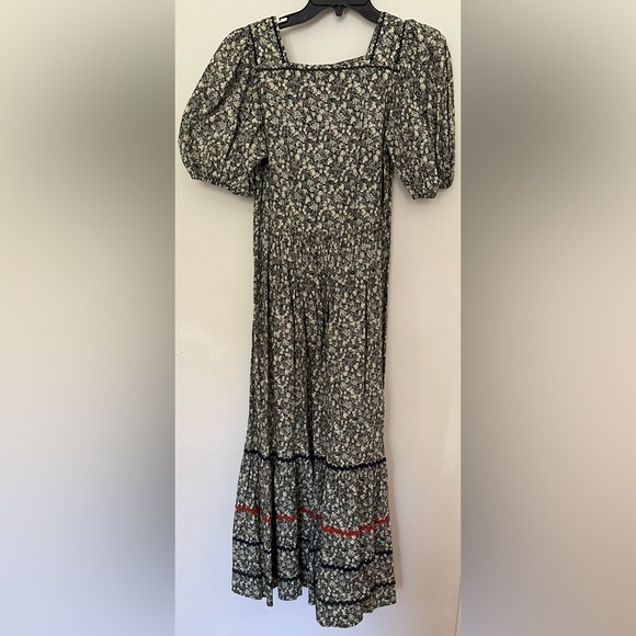Doen Dresses & Skirts - Green puffy sleeve Doen dress fall print size Small